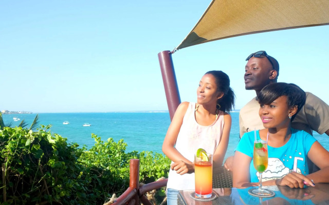 Voyager Beach Resort