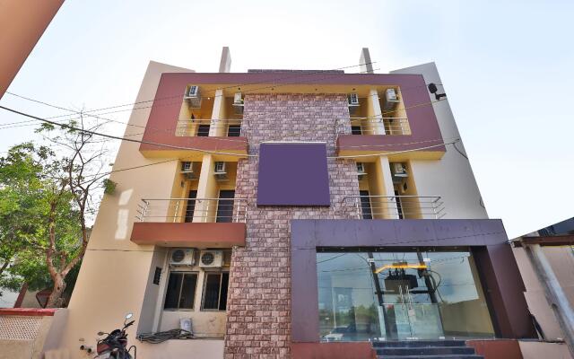 Hotel Decent Somnath