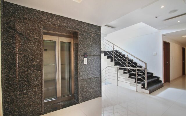 OYO 11960 Hotel Le Citi Inn