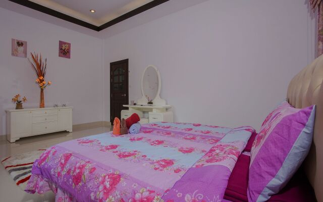 Thammachat P3 Victoria Villa 3 Beds