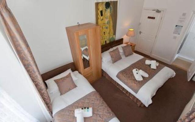 Tintagel Arms Hotel