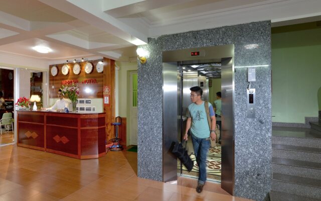 Noi Bai Airport Hotel