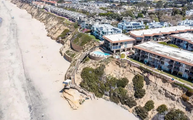 Ocean Facing Condo in Solana