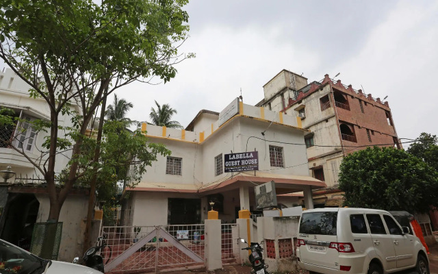 OYO 9009 near Railway Station