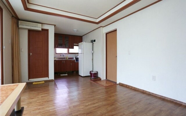 Daebudo Wanggeon Village Pension