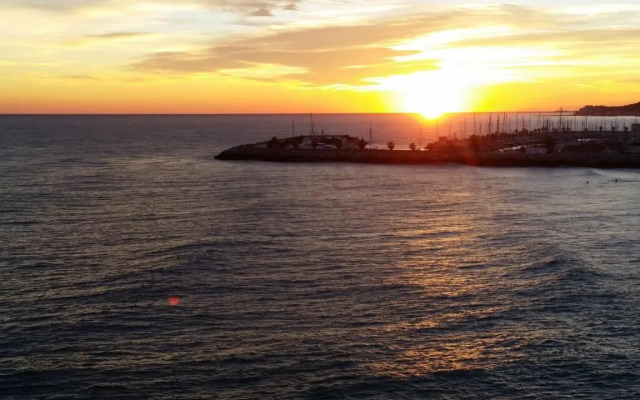 Sitges Balcony Pool & Seaside Apartment