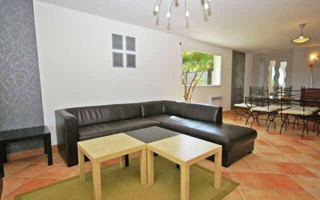 Luxurious Villa with Private Pool in Les Vans