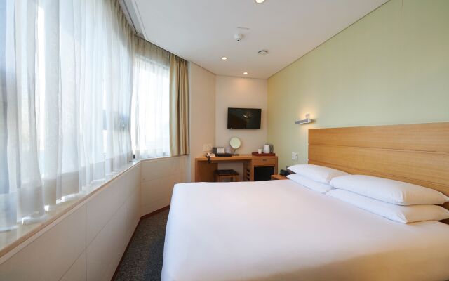 Nine Tree Hotel Myeongdong