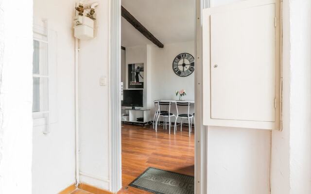 Charliz Apartment 2 - Near Palace of Festivals and Conferences