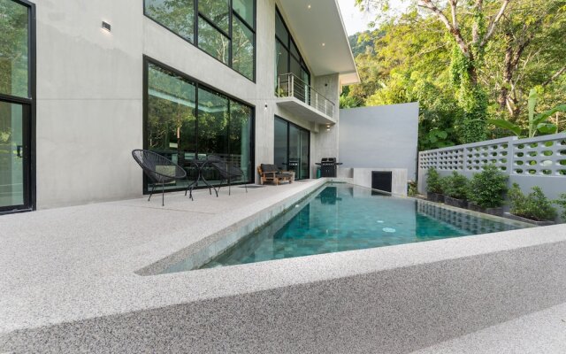 Luxury 3 Bedroom Pool Villa Angle