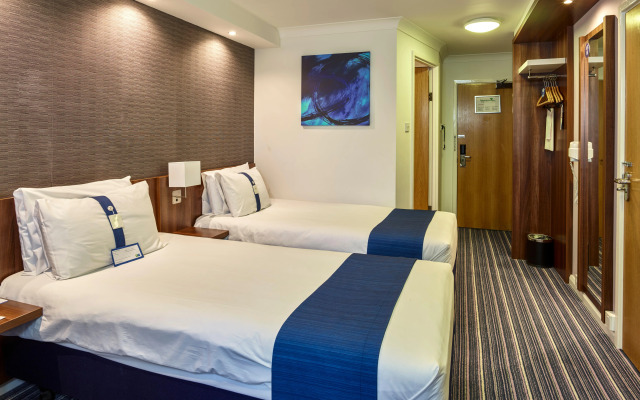 Holiday Inn Express Glenrothes by IHG