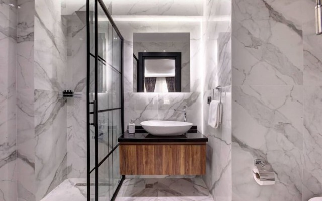 Room in Guest Room - Luxury Triple Room in Istanbul