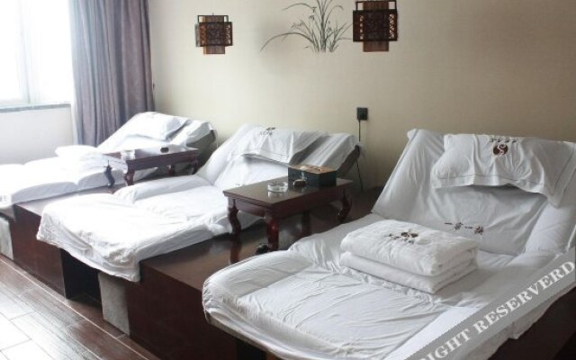 Yueju Hotel (Wuhan Xudong Friendship Avenue, Pin MAO Shop)