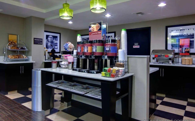 Hampton Inn & Suites Hermosa Beach