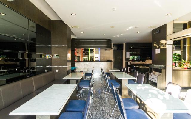 Lovina Inn Nagoya Batam