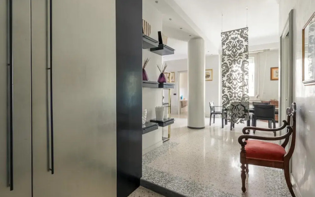 Elegant Apartment Near Duomo