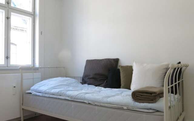 Apartment near Queen 1144 - 1