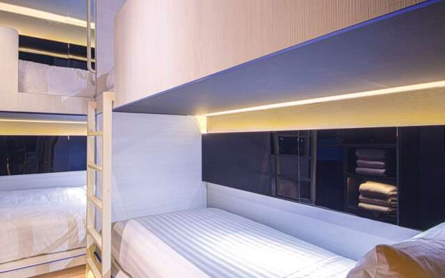 CUBE Family Boutique Capsule Hotel