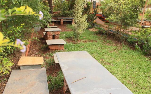 Saraya Art Cafe B&B