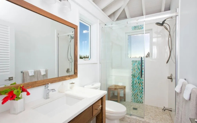 Sandy Hill Beach House 6 Bedroom Home