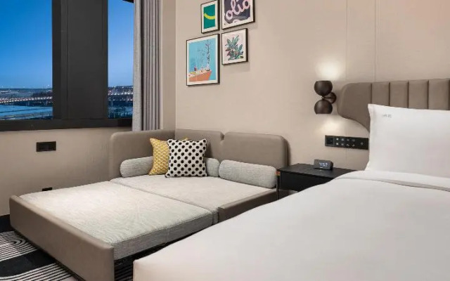 Holiday Inn Shanghai Pudong Airport