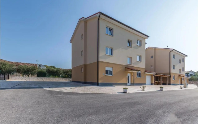 Three-Bedroom Apartment in Medulin