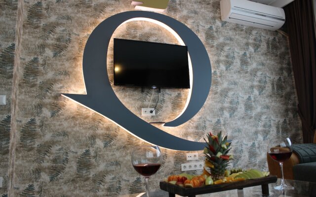 Quars Suite
