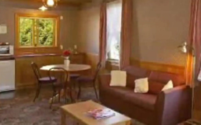 Settlers Cottage Motel