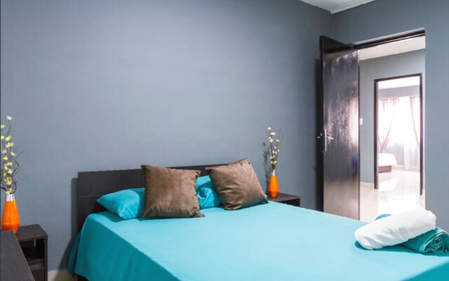 Lleras 6 BR Apartment