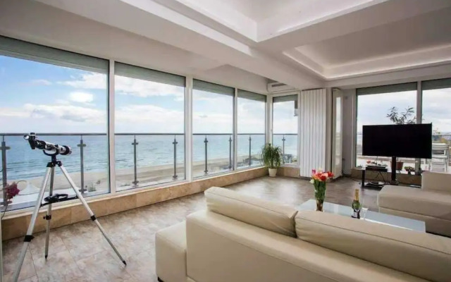 Sea View Penthouse Mamaia
