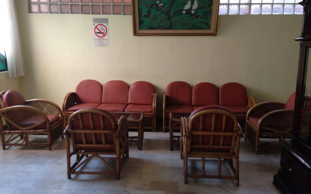 Hotel Lautze Indah