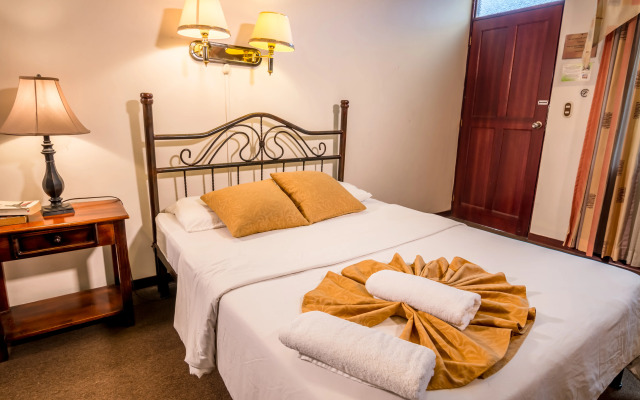 Hotel Amón Real