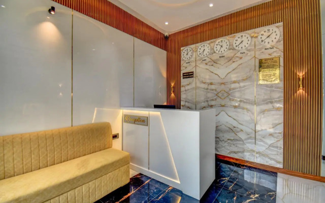 Hotel Majestic Crest