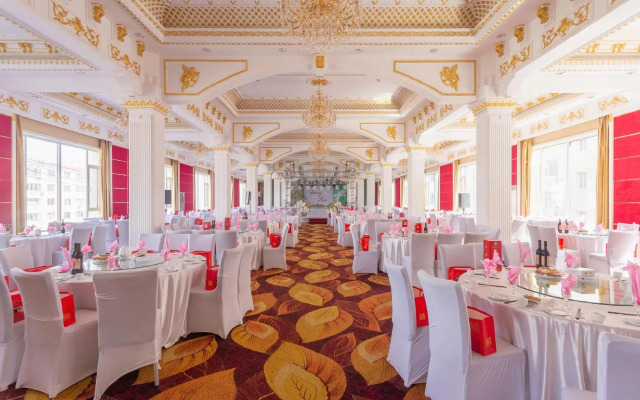 Dongfang Hotel