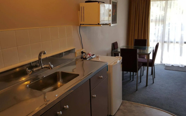 Aywon Motel