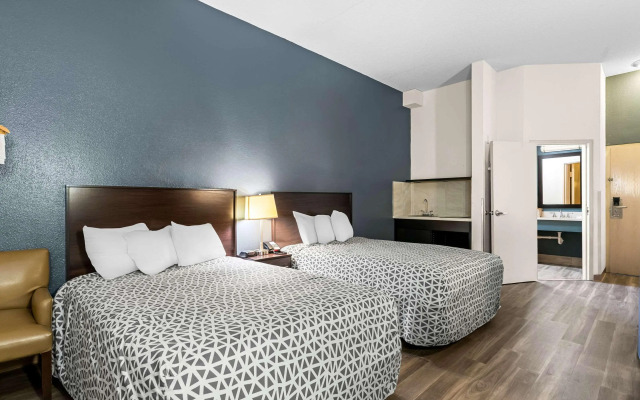 Townhouse Orlando West (ex.Red Roof Inn Orlando West - Ocoee)