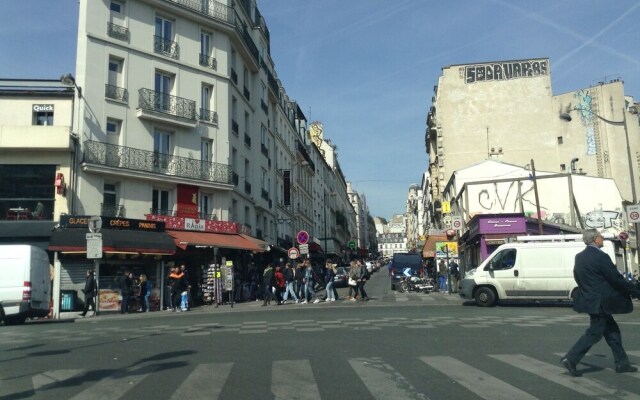 Studio in Paris, With Wonderful City View and Wifi