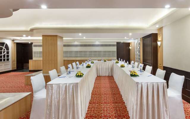La Place Sarovar Portico, Lucknow