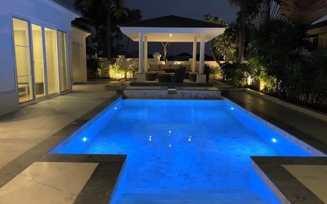 Luxury Pool Villa 510 4BR 8-10 Persons