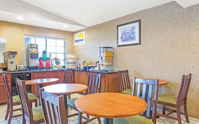 Days Inn by Wyndham Mesa East