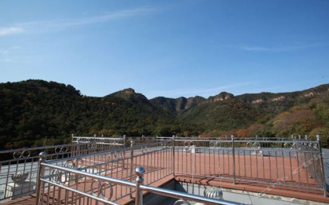 Jinchao Yuma Yaji Mountain Forest Hotel