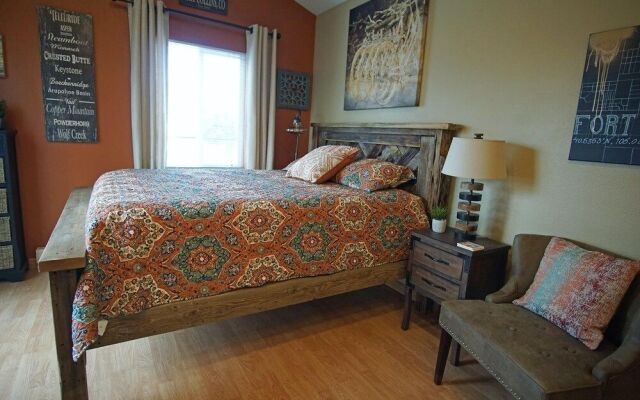 Industrial Old Town Bungalow w/ Free Cruiser Bikes