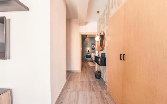 Fully Serviced Apartment at Regatta Living - 7B