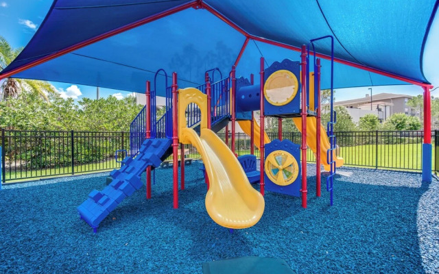 4816 Cayview Avenue #407