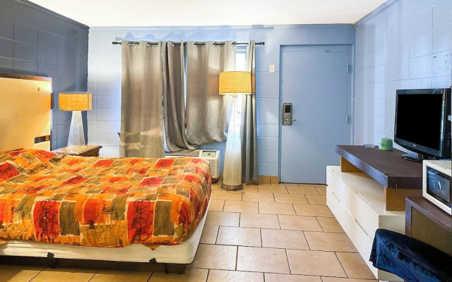 Luxury Inn by OYO Albany