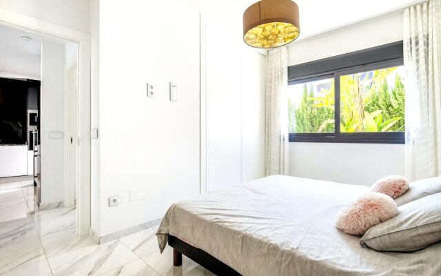 Villa With 2 Bedrooms in San Miguel de Salinas, With Wonderful sea Vie