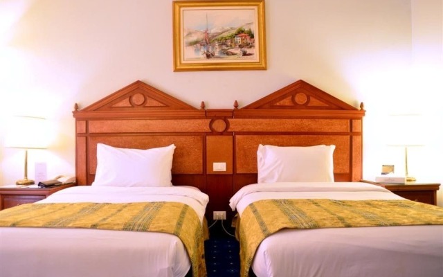 Serenada Golden Palace - Boutique Hotel