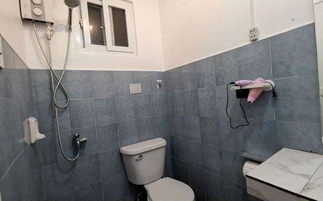 Pescadores Seaview Suites Moalboal