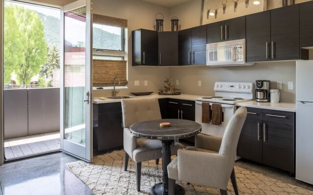 Abode at Penthouse Jackson