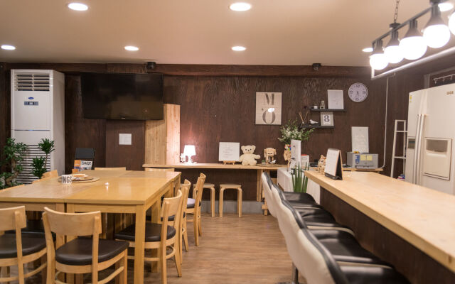 The Blossom Yeonnam Guesthouse